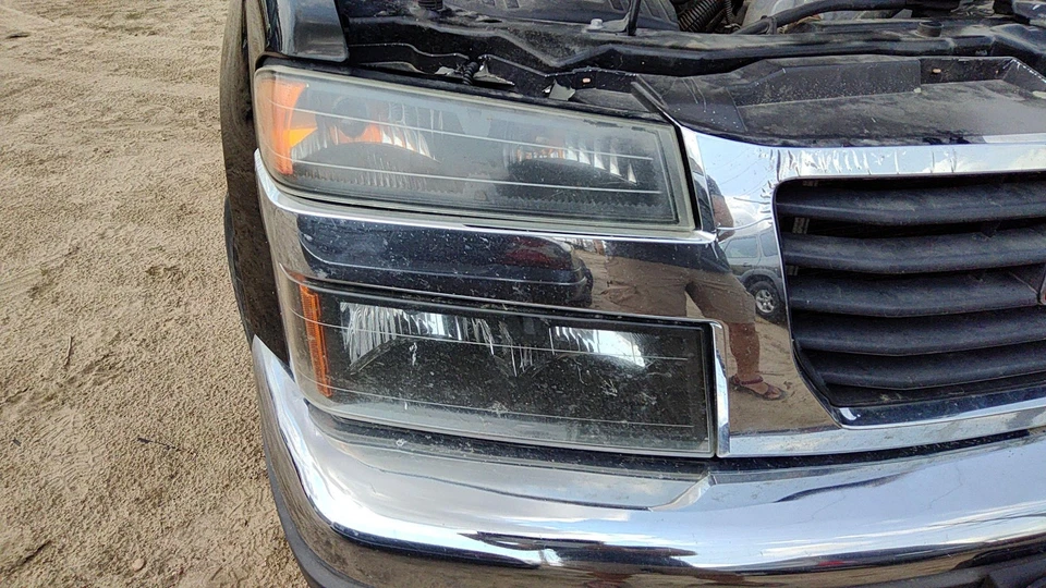 Luz delantera derecha pasajero GMC Canyon 2004-2012 OEM 20766570 Foto 3 de 4