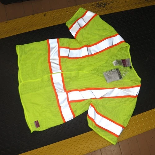 Portwest High Visibility Safety Vest Type R Class 3 F1506-10A Large 107-2015 image 2