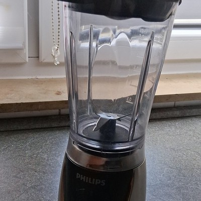 Philips Standmixer 600 W, 2,0 L Mixbehälter, Schwarz, 2 Geschwindigkeiten