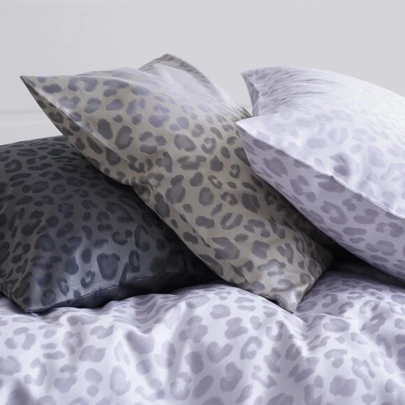 Funda nórdica Schlossberg Saba Argent Queen algodón satinado estampado animal $797 nueva con etiquetas Foto 2 de 4