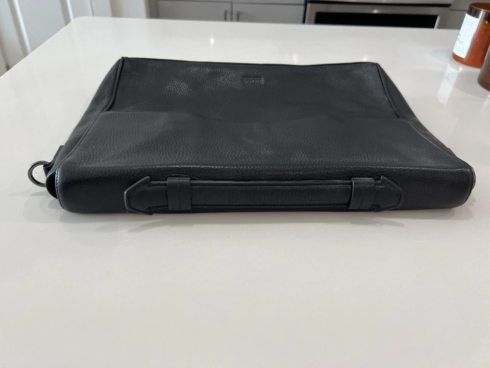 正品 PEBBLE 皮革 - HUGO BOSS 笔记本电脑包 — 第 2/4 张图片