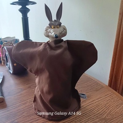 70s Wile E Coyote Hand Puppet. Rubber Head. Warner Bros. Seven Arts.