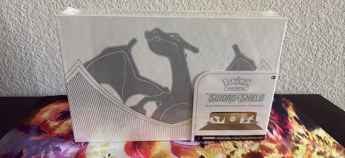 Nintendo Pokémon TCG Charizard Ultra Premium Collection - 16 Packs