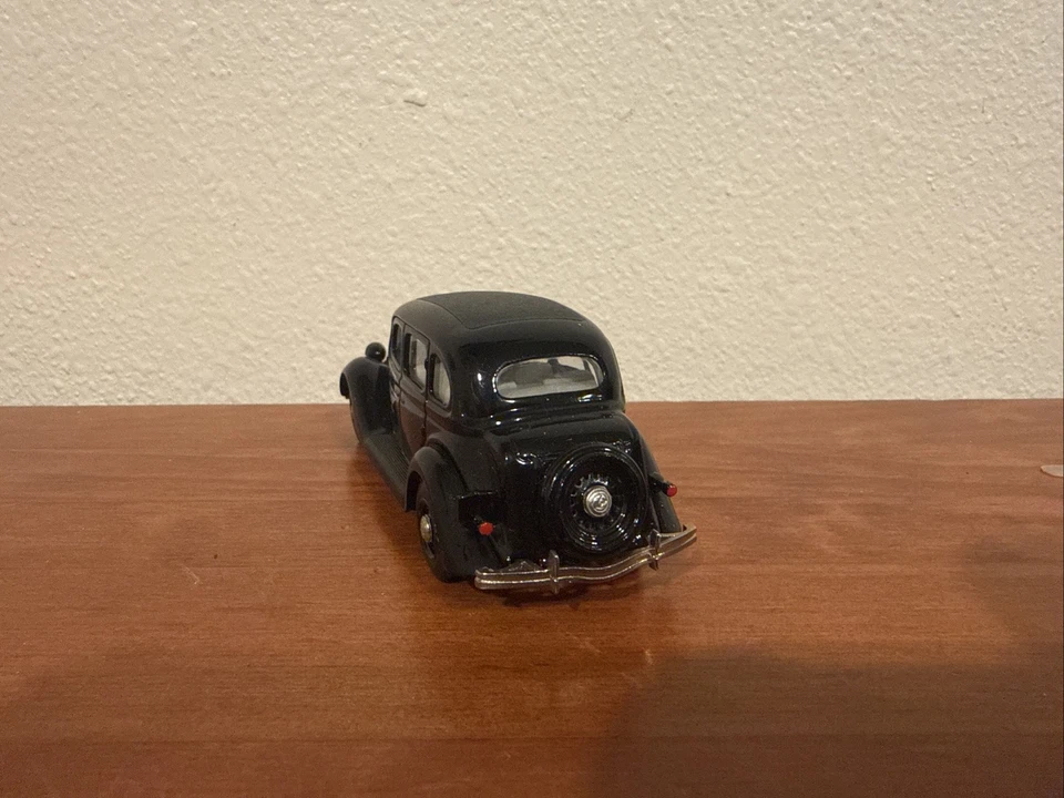 Литая модель автомобиля Rextoys, туристический седан Fordor 1935 ВМС США, масштаб 1:43 - Изображение 4 из 4