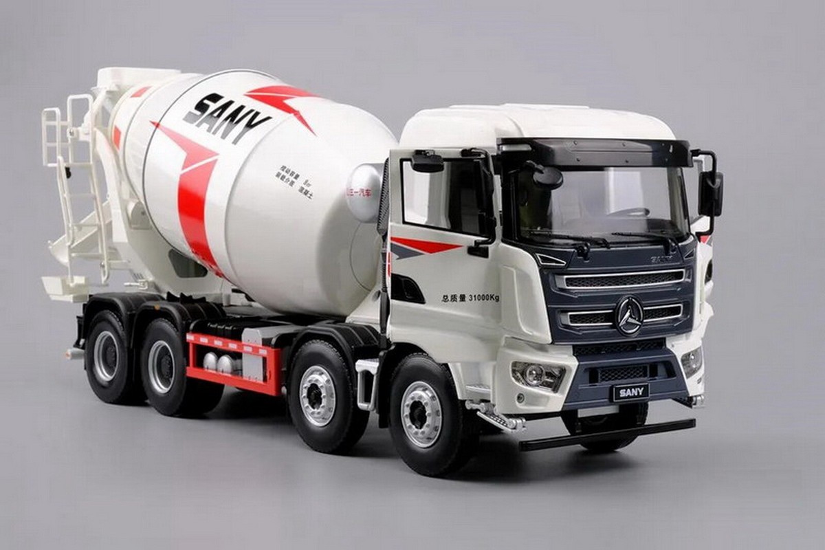 1/24 Scale SANY Concrete Mixer Truck 4-axle Diecast Car Model
