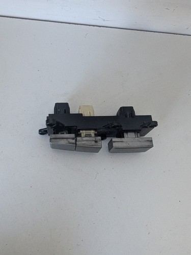 Switch Blank Cover Under Heater Hyundai Imax Iload TQ 07-21 - Picture 2 of 3