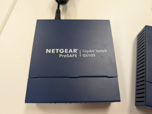 Netgear Prosafe GS105 5 Port and GS116 16 Port Gigabit Switch - Picture 6 of 6