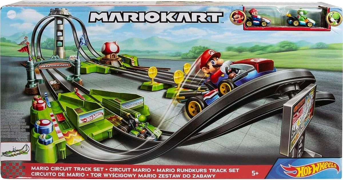 Hot Wheels Mario Kart Circuit Track Set with 1:64 Scale Die-Cast