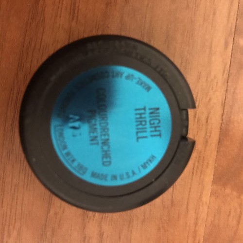 Nuovo con scatola, ombretto MAC Colorrenched Pigment "NIGHT THRILL", FUORI PRODUZIONE, raro - Foto 4 di 4