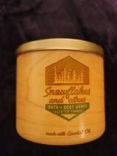 Bath & and Body Works 14.5 oz scented Candle 3 Wick Snowflakes and Citrus