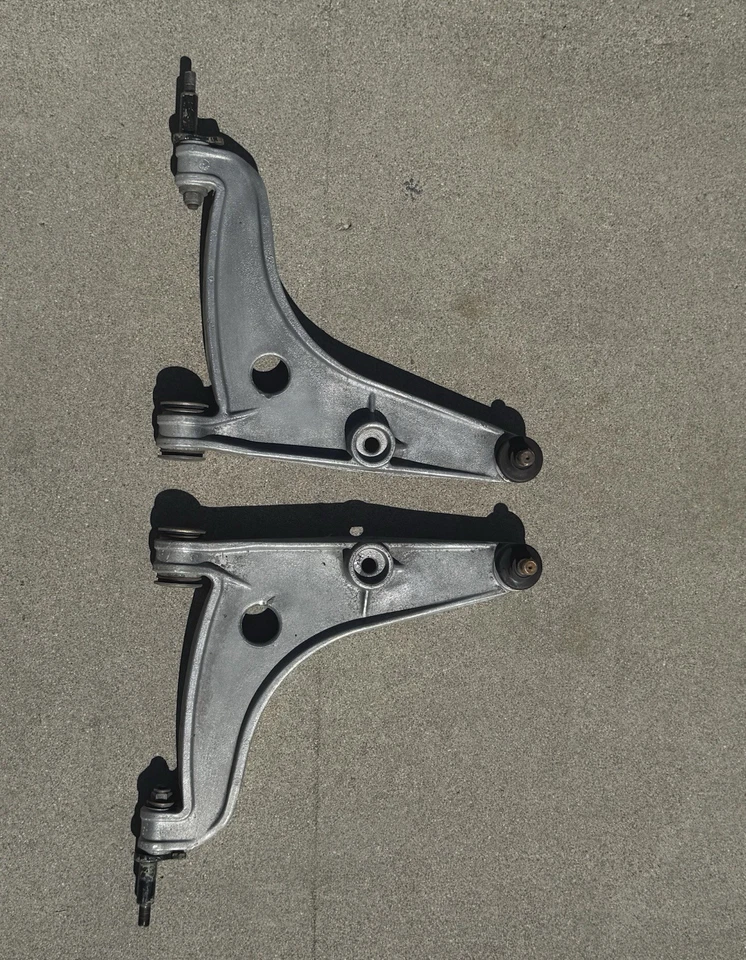 Brazos de control delanteros Porsche 944 1989 Foto 2 de 4