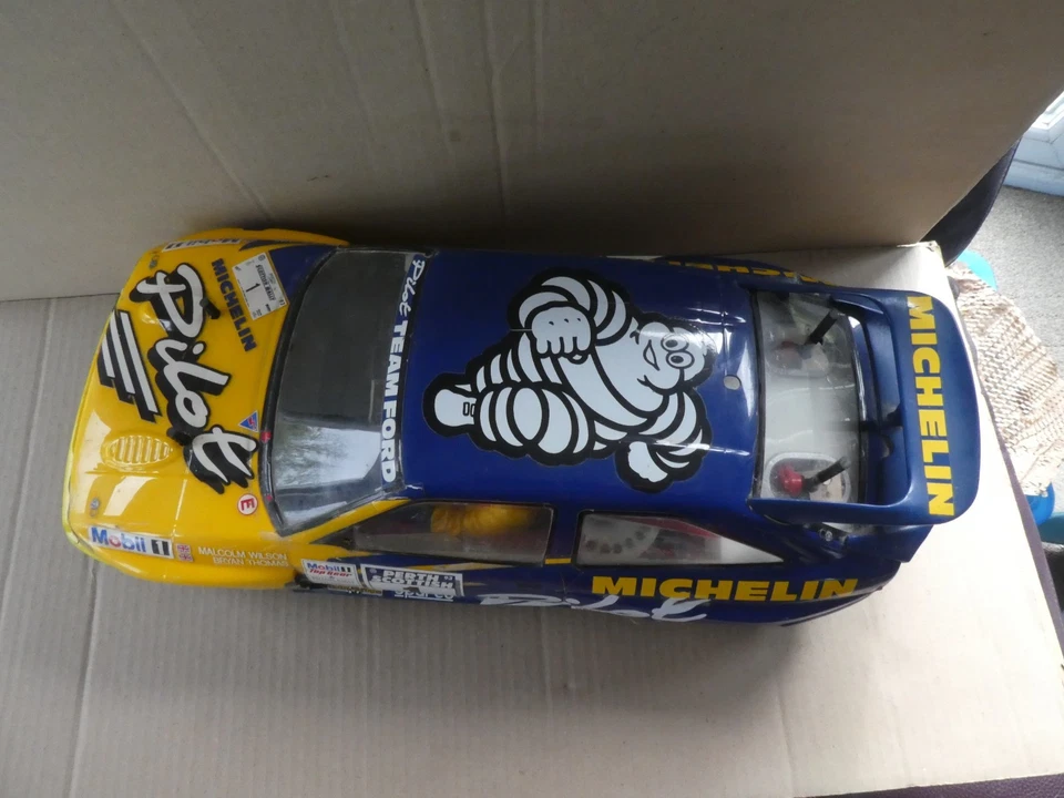 Tamiya Michelin pilot Escort Cosworth 1/10 scale rc car vintage model - Image 2 of 4