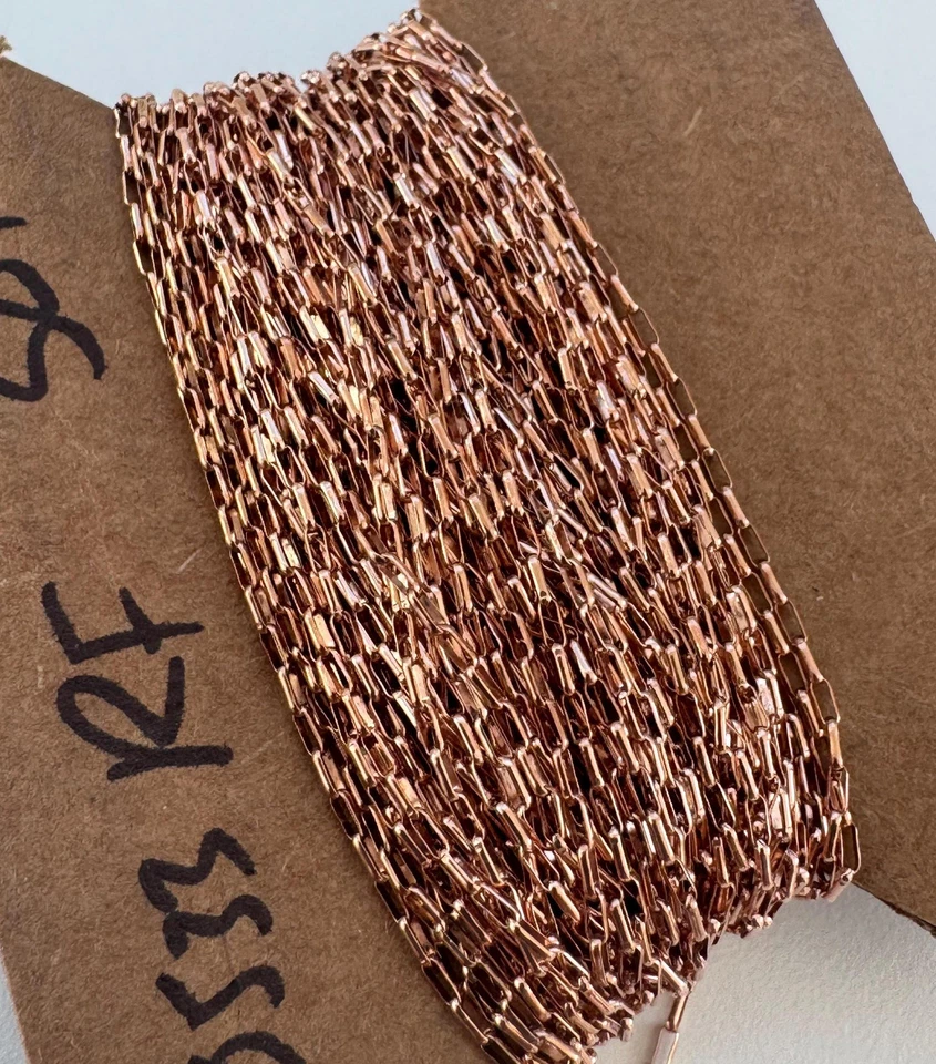 Cadena enrollable ovalada plana de 1,4 mm x 3,5 mm llena de oro rosa 14K a pie (C10533RF) Foto 4 de 4