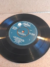 Nat King Cole Too Young / somewhere along the way EAP1-20108