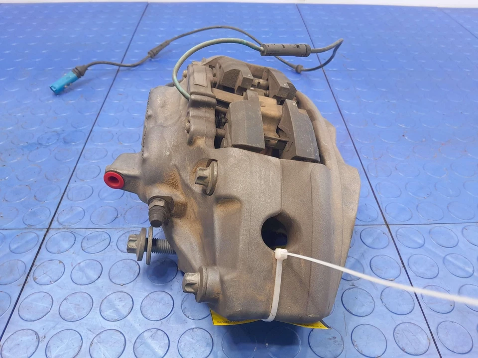 Conjunto de pinza de freno delantera izquierda lado del conductor 17-19 BMW 740i 740e G11 G12 OEM Foto 4 de 4