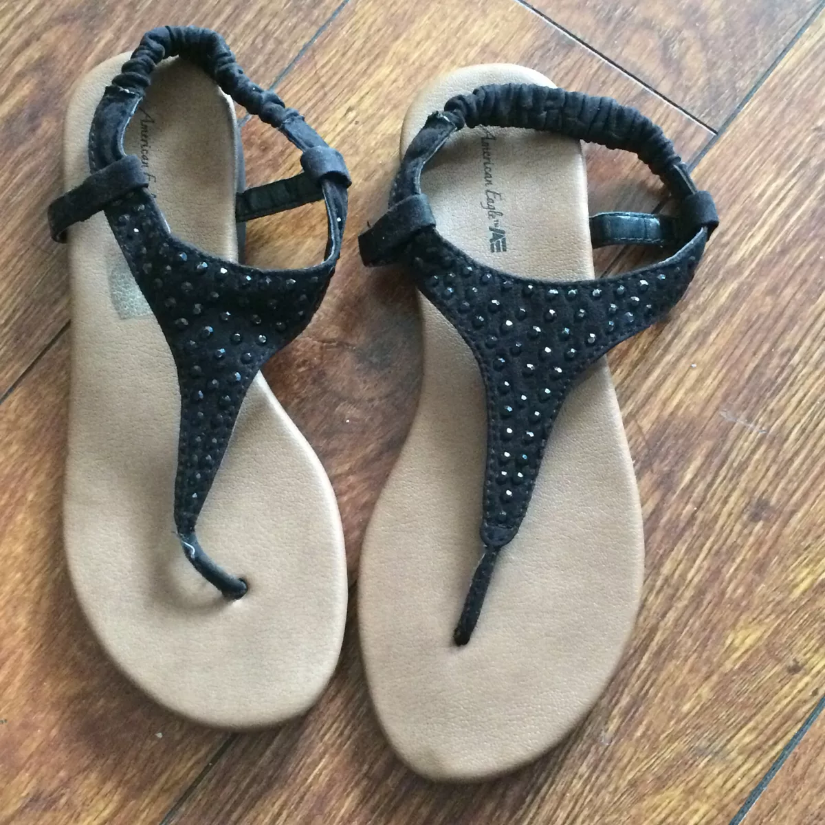 American eagle hotsell flat sandals
