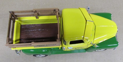 John Deere Dealership 1950 Chevy Pickup Truck NIB Ertl Prestige 1996 Diecast - Picture 9 of 13