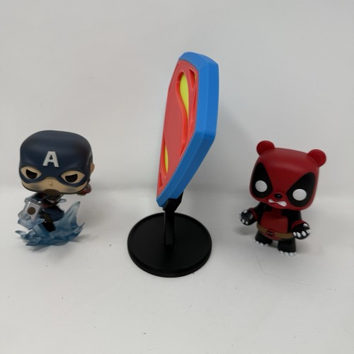 3D Printed SUPERMAN BLACK LIGHT Logo Fan Sign for your Funko & collectibles - Picture 4 of 5