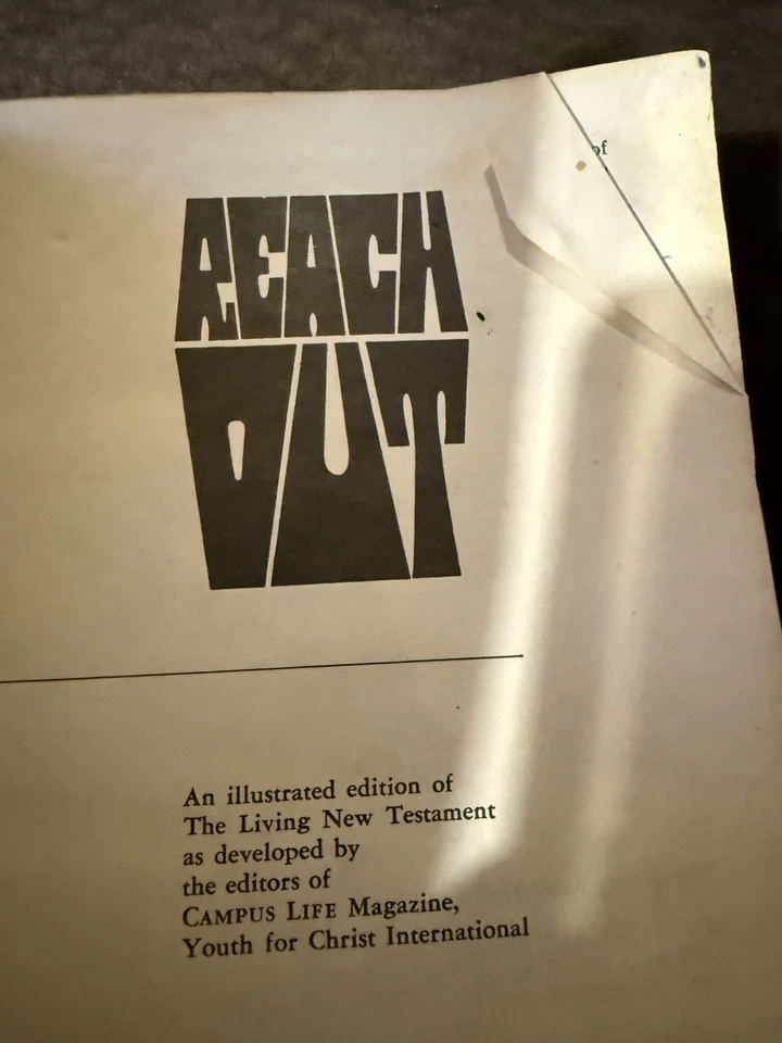 VTG Reach Out The New Testament Illustrated 9th Printing 1972 Bible - Image 4 of 4