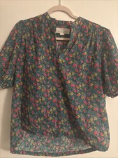Gently worn once Trovata Birds of Paradis Green Floral Blouse Small-Runs Large
