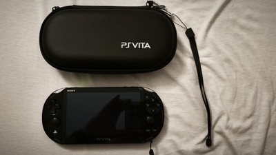 Sony PlayStation Vita PSVita Spielkonsole - Schwarz PCH-2016 / 2000