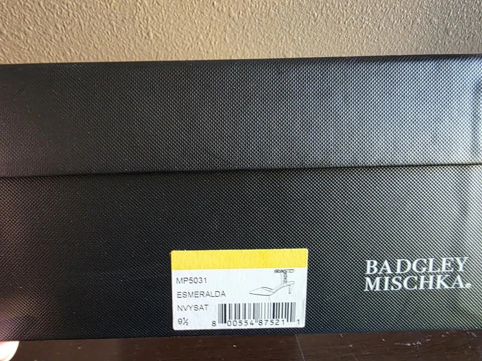 Badgley Mischka女式海军蓝缎面Esmaralda高跟鞋9 1/2 M — 第 4/4 张图片