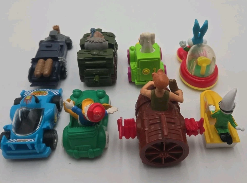 Лот из 8 игрушечных машинок со смешанными персонажами | Disney Donald Duck Looney Tunes Peanuts - Изображение 2 из 2