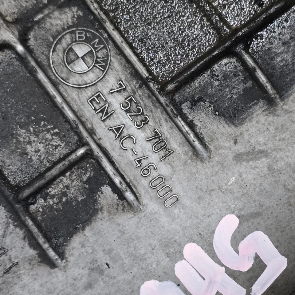 BMW 545i 550i 645i 650i 745i 750i 2004-2010 cárter de aceite del motor 11137544594 OEM usado Foto 4 de 4