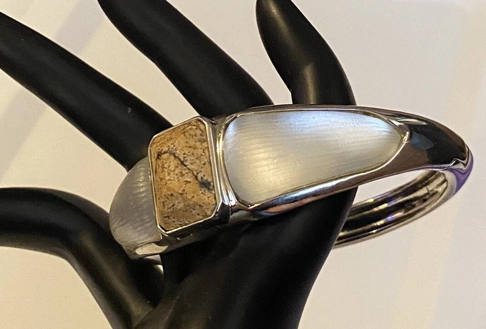 复古 Alexis bittar 签名 Lucite Jasper 镜子银色铰边手镯手链 — 第 4/4 张图片