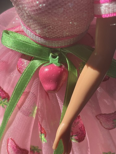 1998 Avon Exclusive Special Edition Strawberry Sorbet Barbie Doll UNBOXED - Picture 6 of 9