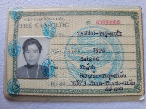 South Vietnam Obsolete Civilian ID Card Issued During War, 1972 - 第 1/2 張圖片