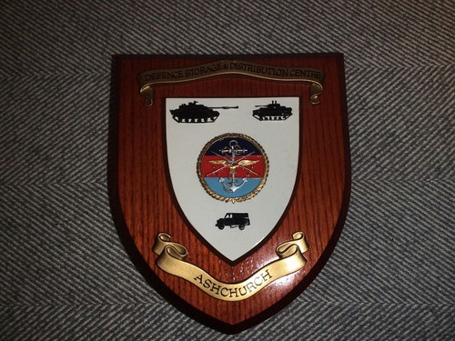 VINTAGE HAND PAINTED MOD DSDC ASHCHURCH PLAQUE/SHIELD