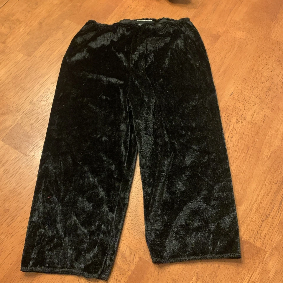 Disfraz de Halloween de vampiro 2T traje de terciopelo negro con capa roja Foto 4 de 4