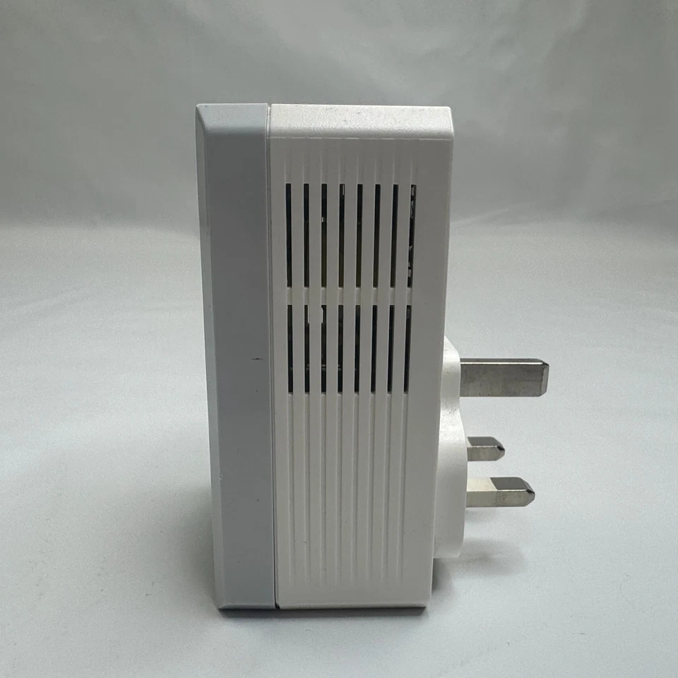 TP-Link AV500 TL-PA4020P 500Mbps Pass Through 2-Port Powerline Adapter - Image 2 of 4