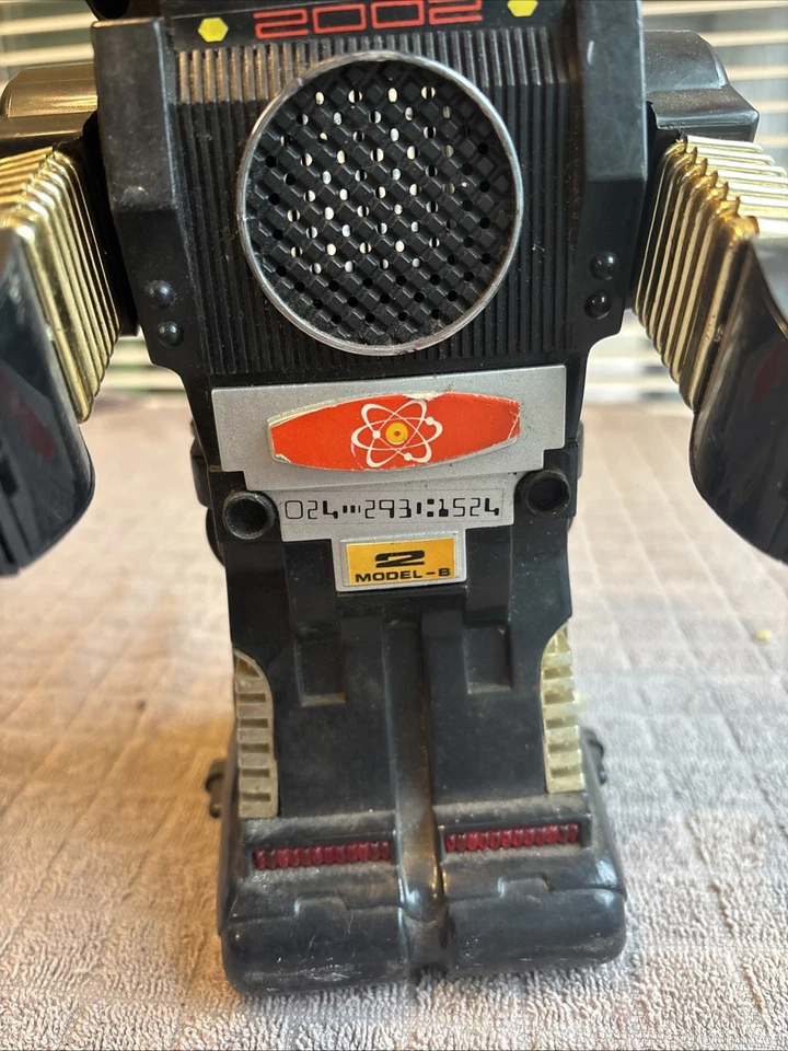 Magic Mike II Robot 2002 Vintage Untested ￼ - Image 4 of 4