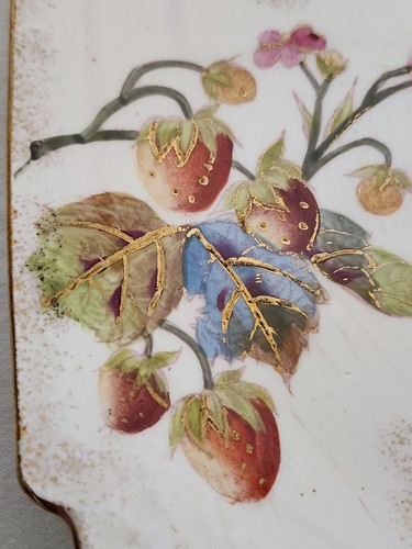 PIATTO DA PORTATA Fragola, Vassoio, Faience, Maiolica, Luneville, Francia, 1880, 9" - Foto 4 di 11