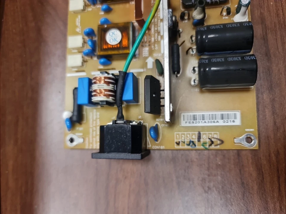 IBM MODEL:6734-AB9 Sheda di alimentazione AIP-0095 PCB REV:G monitor L170M - Image 2 of 4