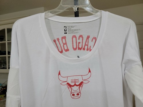 NBA Chicago Bulls Women's Basketball Long Sleeve Sz Large Shirt New With Tags - Picture 4 of 6