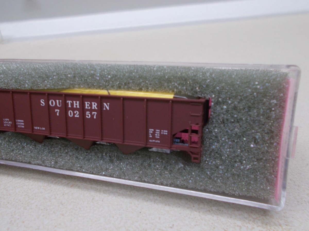 ROUNDHOUSE-#8603-SOUTHERN-3-BAY HOPPER #70257-LOT B-KIT~ N
