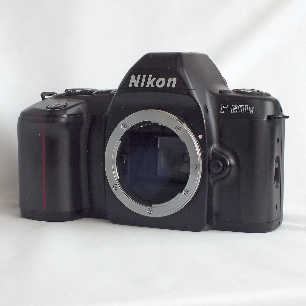 フィルムカメラ Nikon F-601 Nikon F-601 - Wikipedia