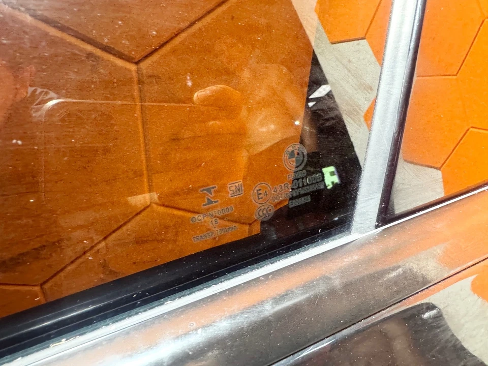 BMW 330i M340i G20 19-24 DELANTERO IZQUIERDO LADO DEL CONDUCTOR CUBIERTA DE LA PUERTA CON VENTANA OEM Foto 4 de 4