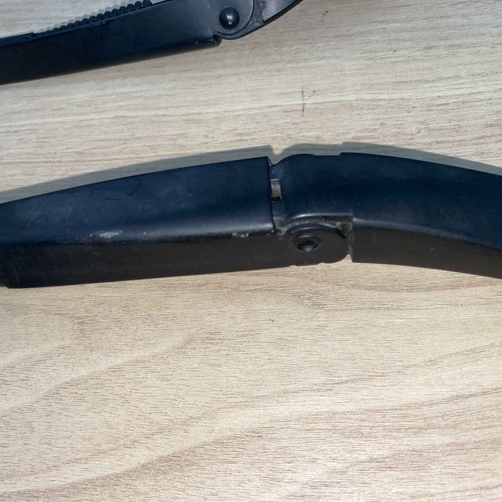 2006-2012 BENTLEY CONTINENTAL FLYING SPUR FRONT LEFT RIGHT WIPER ARM SET OEM