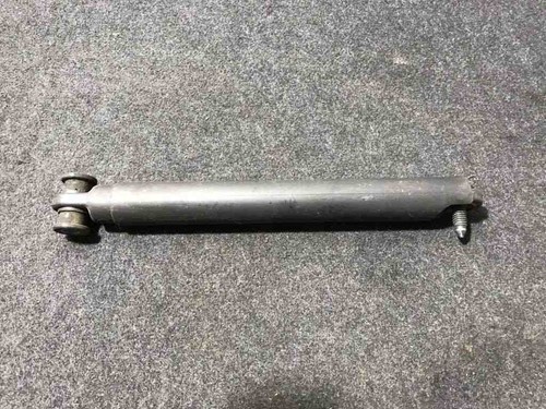 BMW X5 E53 Anschlag zum Schließen der Heckklappe 8402195 3.00 Diesel 31005152