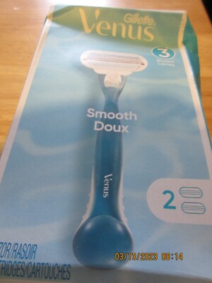Venus Smooth Doux Women's Razor + 2 -3 Blade Razor Refills