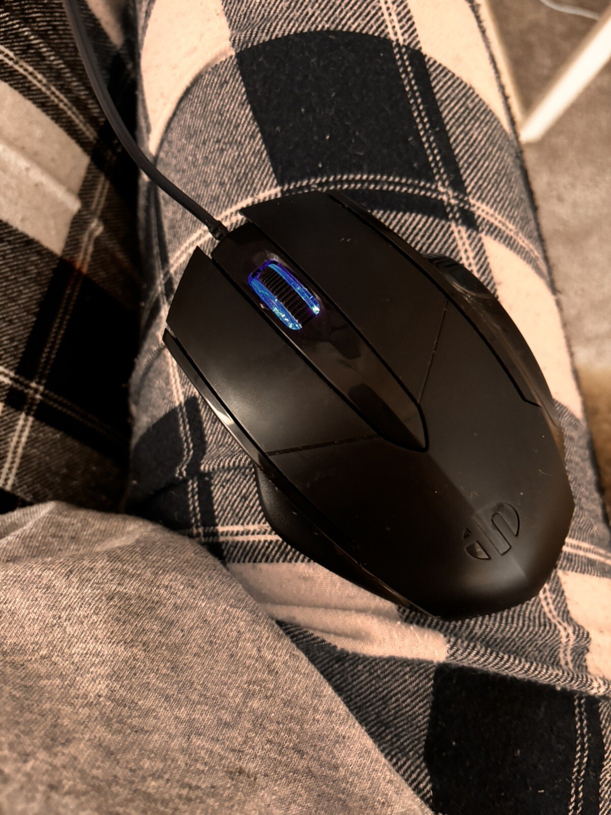 Silent Wired Gaming Mouse for Smooth Performance-image