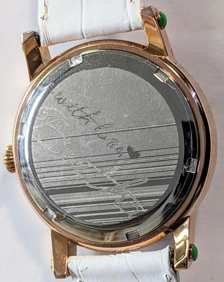 Reloj Bertha Damas Esmaltado Mariposa en Esfera Madreperla Foto 3 de 4