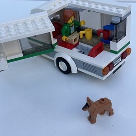 Lego 60117 City Caravan Camper with dog and mini figure caravan only