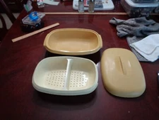 TUPPERWARE Microwave Food Steamer 1273 - 6 Cup Harvest Gold 3 Piece W/ Divider