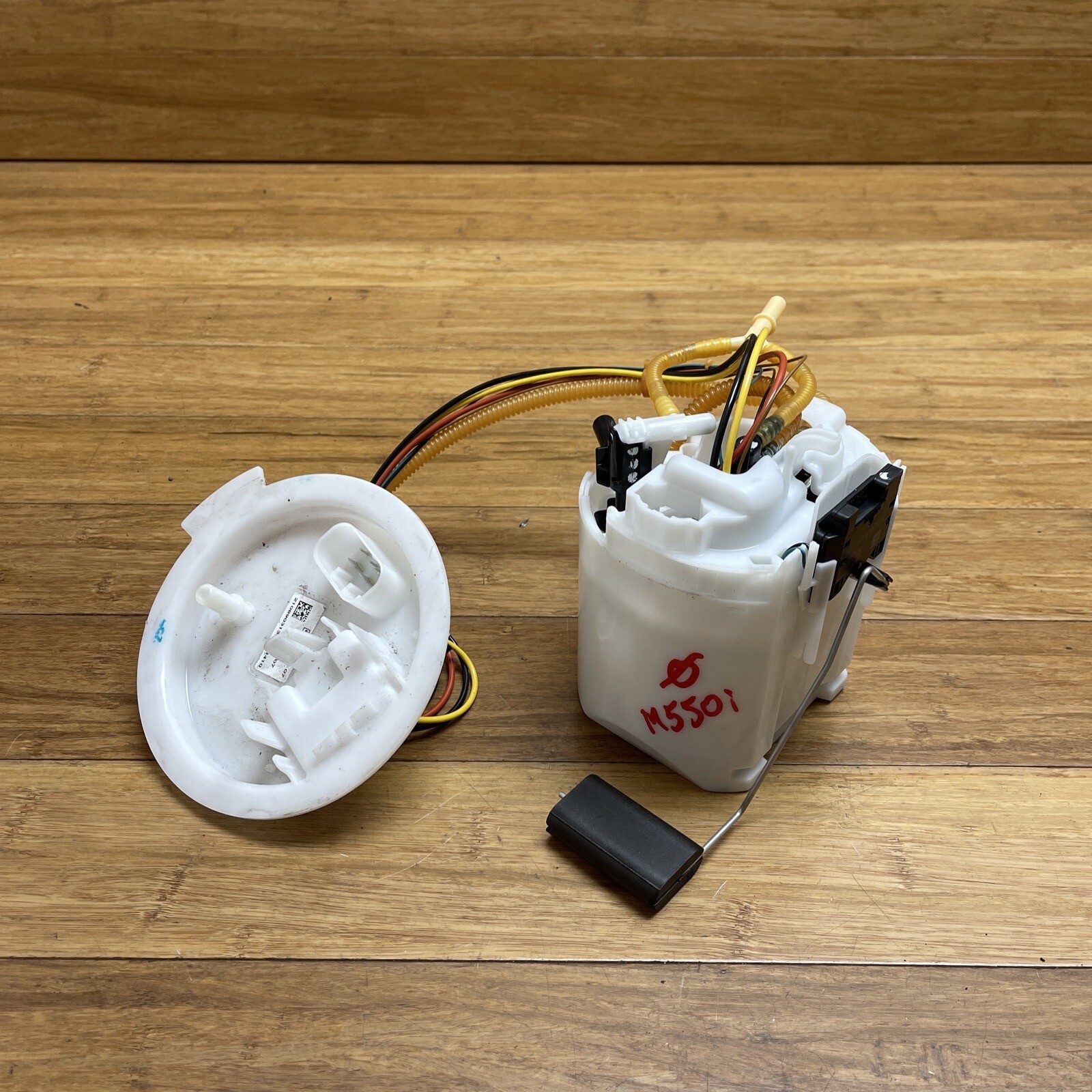 🚘2017-2019 BMW M550i G30 850I G15 FUEL PUMP Delivery unit 9429648  