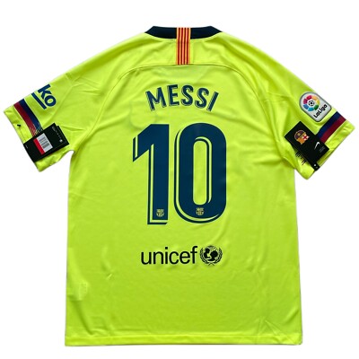 FC Barcelona メッシ 19番 シャツ Lamine Yamalはこの新シーズン、バルセロナで19番のシャツを着用します